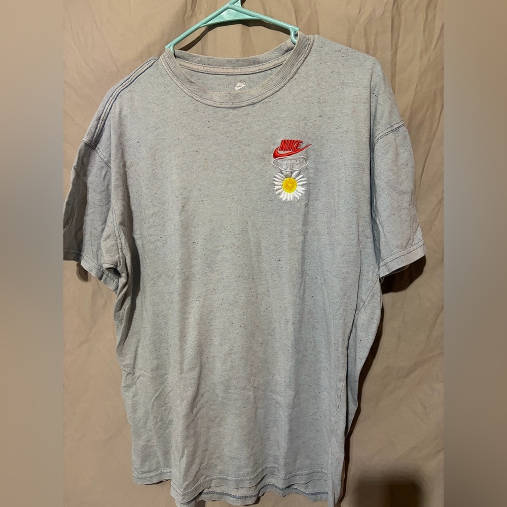 Nike T-shirt